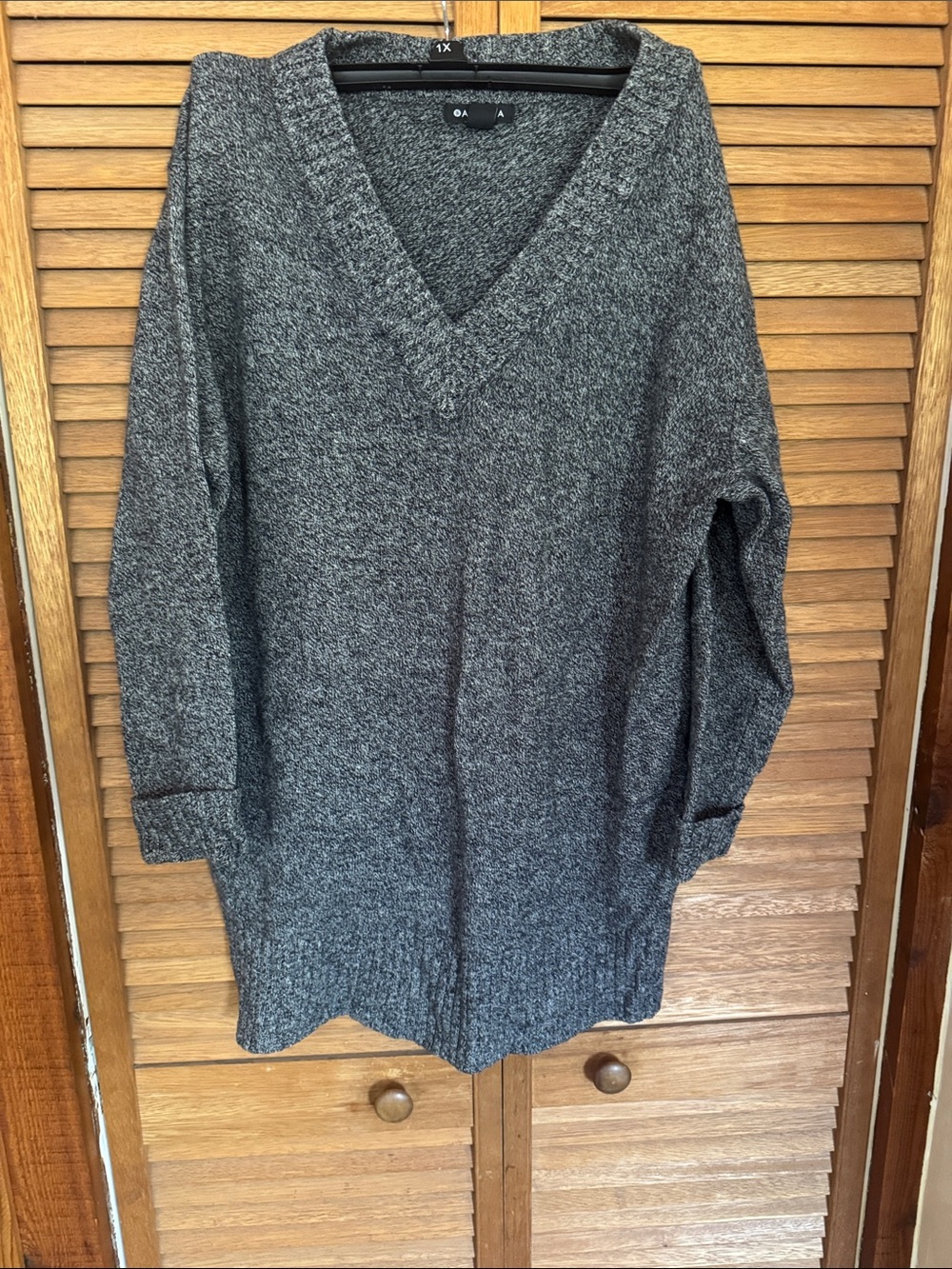 Athleta Charcoal V-Neck Knit Tunic Sweater L
